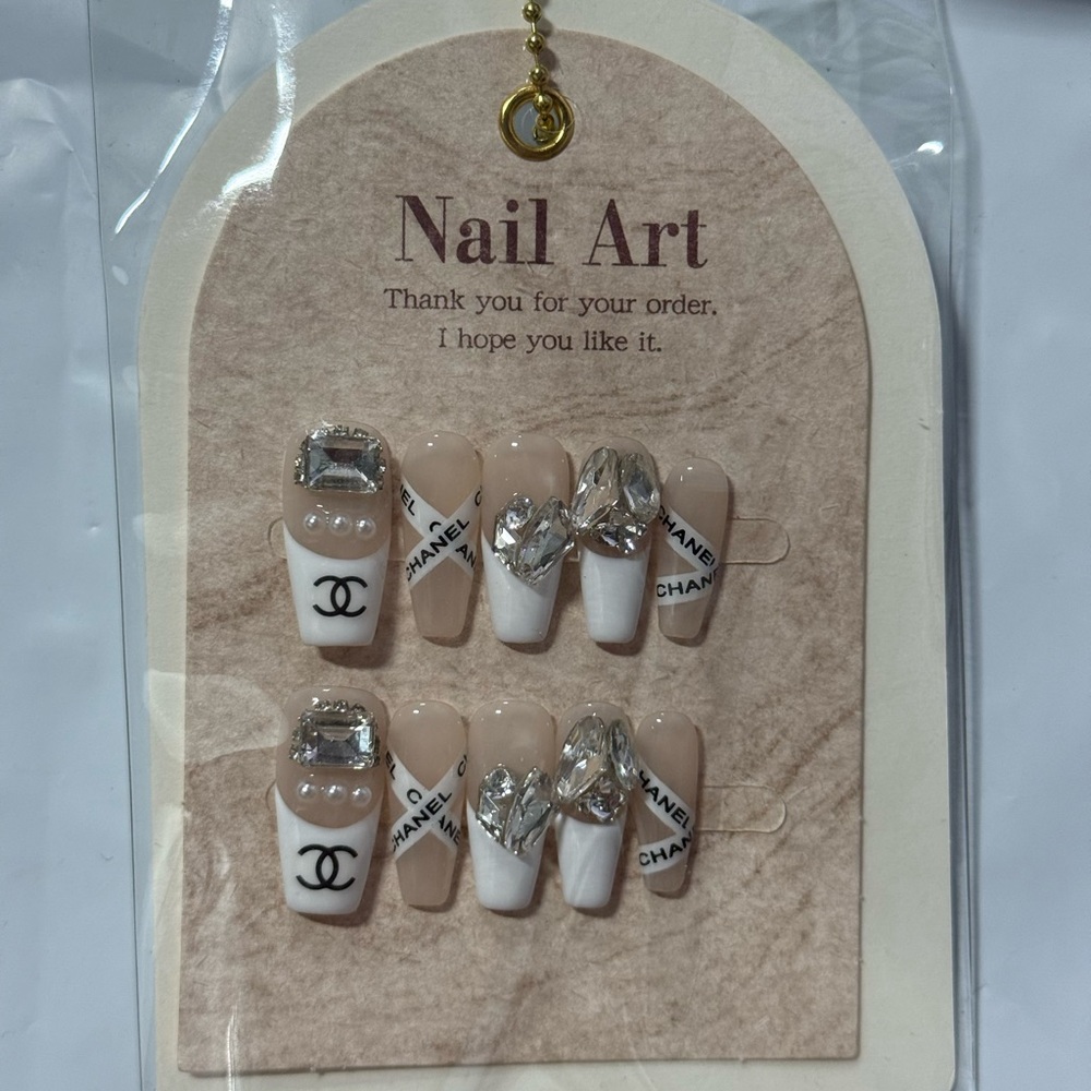 Chic White and Silver Press-On Nails